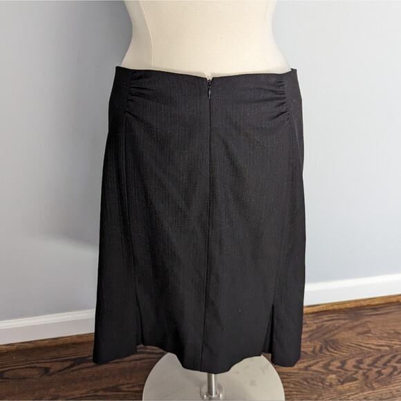 Women's Classiques Entier Black Ruffled Skirt Size 10 Business Professional - Picture 8 of 8